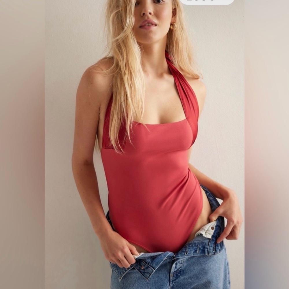 Women's Halter Neck Top - berry
